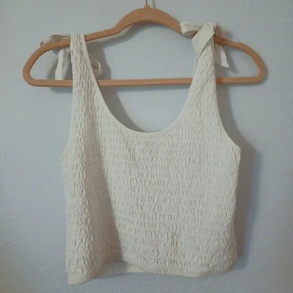Smocked tie-shoulder American eagle tank top. - Picture 1 of 1